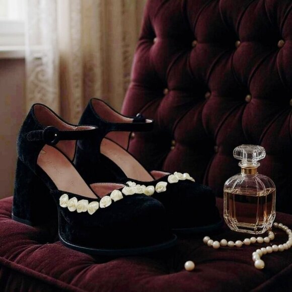 Sugar Thrillz Rose Platform Mary Janes – Black Velvet w/ Appliqué Roses Chunky 9 - Picture 2 of 6